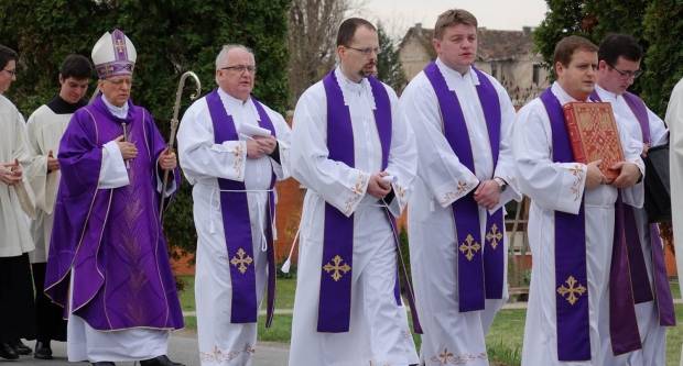 Hodočašće zagrebačkih bogoslova u Staru Gradišku