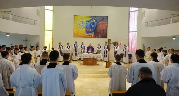 Hodočašće zagrebačkih bogoslova u Staru Gradišku