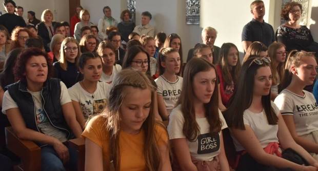 (FOTO) Biskupijski križni put mladih, 30. i 31.3.2019.