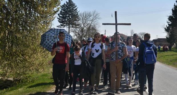 (FOTO) Biskupijski križni put mladih, 30. i 31.3.2019.