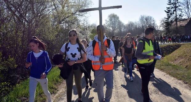 (FOTO) Biskupijski križni put mladih, 30. i 31.3.2019.