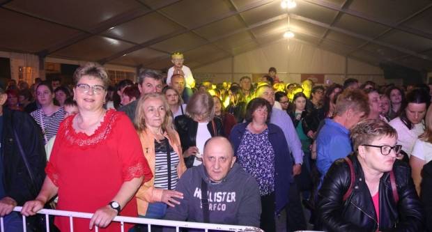 (FOTO) Nezaboravni koncert Mate Bulića u Velikoj, 24.5.2019.