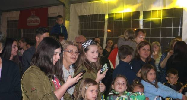 (FOTO) Nezaboravni koncert Mate Bulića u Velikoj, 24.5.2019.