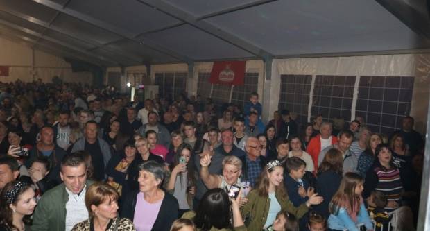 (FOTO) Nezaboravni koncert Mate Bulića u Velikoj, 24.5.2019.