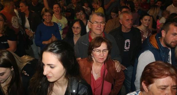 (FOTO) Nezaboravni koncert Mate Bulića u Velikoj, 24.5.2019.