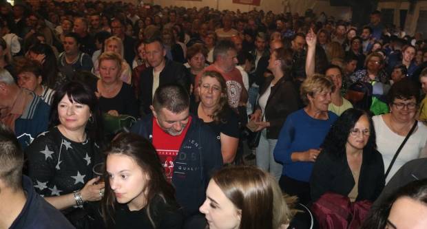 (FOTO) Nezaboravni koncert Mate Bulića u Velikoj, 24.5.2019.
