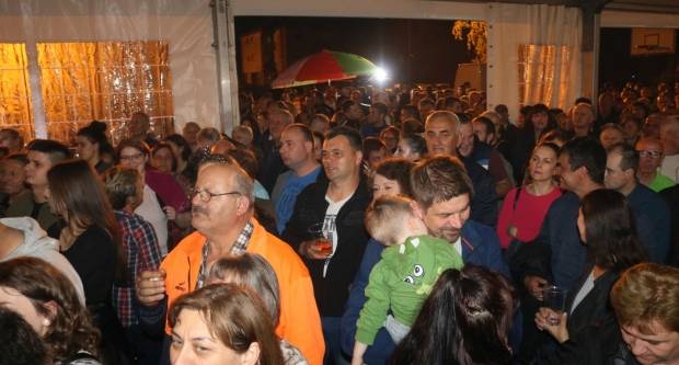 (FOTO) Nezaboravni koncert Mate Bulića u Velikoj, 24.5.2019.