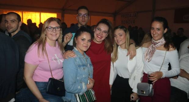 (FOTO) Nezaboravni koncert Mate Bulića u Velikoj, 24.5.2019.
