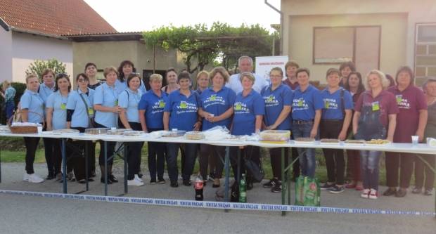 VELIKA: Najduži stol u Hrvata 2019. (FOTO)