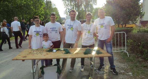 VELIKA: Najduži stol u Hrvata 2019. (FOTO)