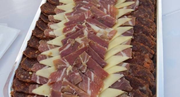 VELIKA: Najduži stol u Hrvata 2019. (FOTO)