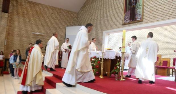 Primanje Svete Potvrde u crkvi sv. Leopolda Mandića u Požegi 26.5.2019.