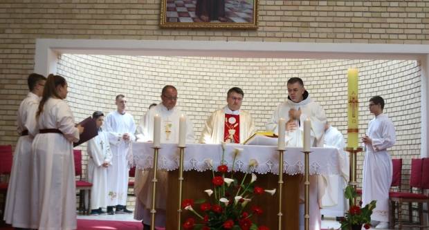 Primanje Svete Potvrde u crkvi sv. Leopolda Mandića u Požegi 26.5.2019.