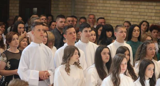 Primanje Svete Potvrde u crkvi sv. Leopolda Mandića u Požegi 26.5.2019.