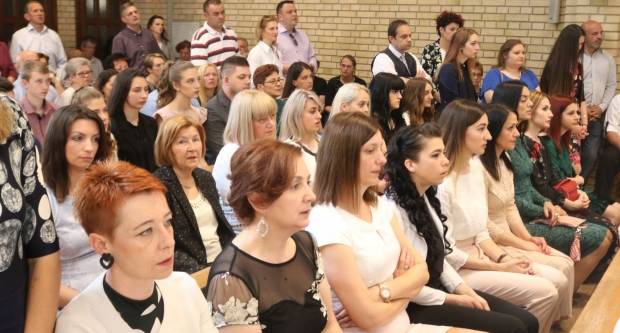 Primanje Svete Potvrde u crkvi sv. Leopolda Mandića u Požegi 26.5.2019.