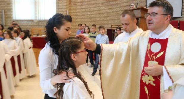 Primanje Svete Potvrde u crkvi sv. Leopolda Mandića u Požegi 26.5.2019.