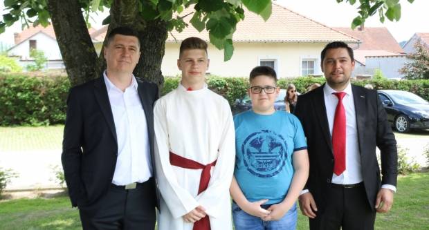 Primanje Svete Potvrde u crkvi sv. Leopolda Mandića u Požegi 26.5.2019.