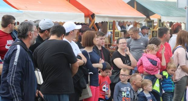 Utrka traktora u Kutjevu i sajam OPG-ova i PG-ova povodom Festivala graševine 2019.