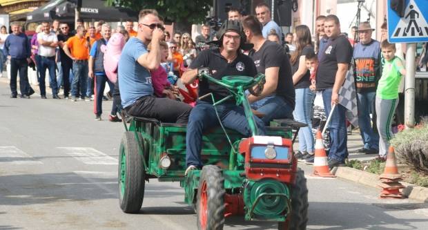 Utrka traktora u Kutjevu i sajam OPG-ova i PG-ova povodom Festivala graševine 2019.