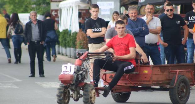 Utrka traktora u Kutjevu i sajam OPG-ova i PG-ova povodom Festivala graševine 2019.