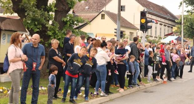 Utrka traktora u Kutjevu i sajam OPG-ova i PG-ova povodom Festivala graševine 2019.