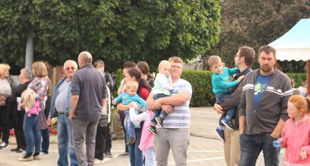 Utrka traktora u Kutjevu i sajam OPG-ova i PG-ova povodom Festivala graševine 2019.