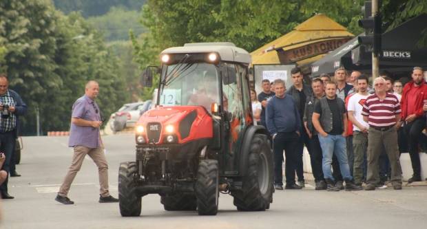 Utrka traktora u Kutjevu i sajam OPG-ova i PG-ova povodom Festivala graševine 2019.