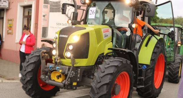 Utrka traktora u Kutjevu i sajam OPG-ova i PG-ova povodom Festivala graševine 2019.