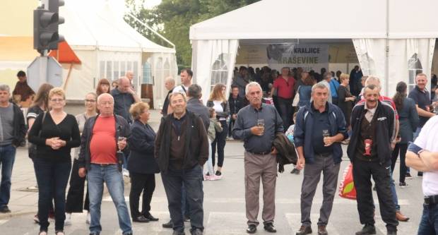 Utrka traktora u Kutjevu i sajam OPG-ova i PG-ova povodom Festivala graševine 2019.