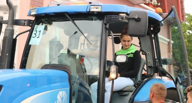 Utrka traktora u Kutjevu i sajam OPG-ova i PG-ova povodom Festivala graševine 2019.