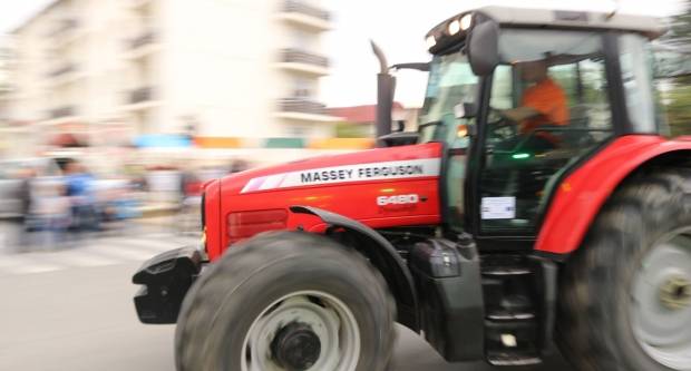 Utrka traktora u Kutjevu i sajam OPG-ova i PG-ova povodom Festivala graševine 2019.