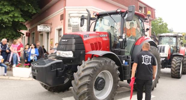 Utrka traktora u Kutjevu i sajam OPG-ova i PG-ova povodom Festivala graševine 2019.