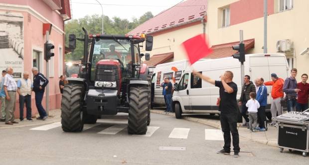 Utrka traktora u Kutjevu i sajam OPG-ova i PG-ova povodom Festivala graševine 2019.
