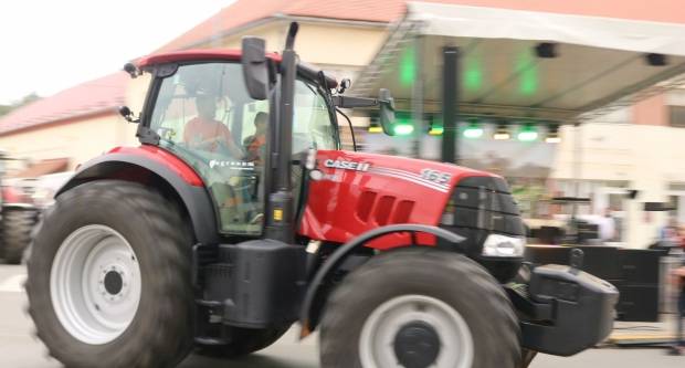 Utrka traktora u Kutjevu i sajam OPG-ova i PG-ova povodom Festivala graševine 2019.