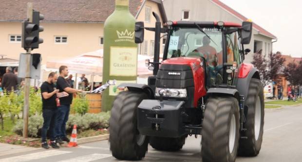 Utrka traktora u Kutjevu i sajam OPG-ova i PG-ova povodom Festivala graševine 2019.