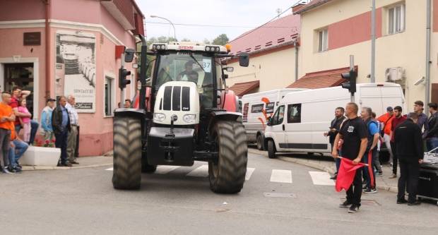 Utrka traktora u Kutjevu i sajam OPG-ova i PG-ova povodom Festivala graševine 2019.