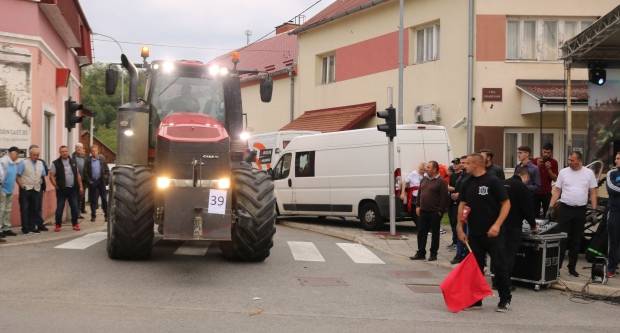 Utrka traktora u Kutjevu i sajam OPG-ova i PG-ova povodom Festivala graševine 2019.