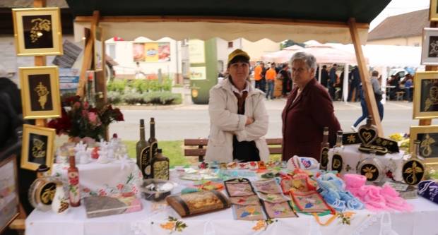 Utrka traktora u Kutjevu i sajam OPG-ova i PG-ova povodom Festivala graševine 2019.