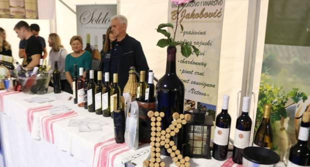 Utrka traktora u Kutjevu i sajam OPG-ova i PG-ova povodom Festivala graševine 2019.