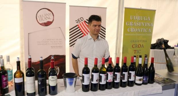 Utrka traktora u Kutjevu i sajam OPG-ova i PG-ova povodom Festivala graševine 2019.