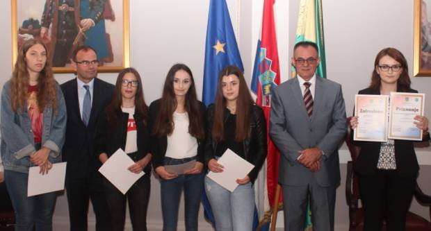 Dodijeljene nagrade za najbolje radove i sudjelovanje na natječaju “Kreativni i neovisni”