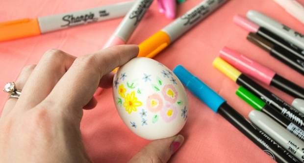 Tradicionalne, moderne, jednostavne i složene ideje za ukrašavanje pisanica