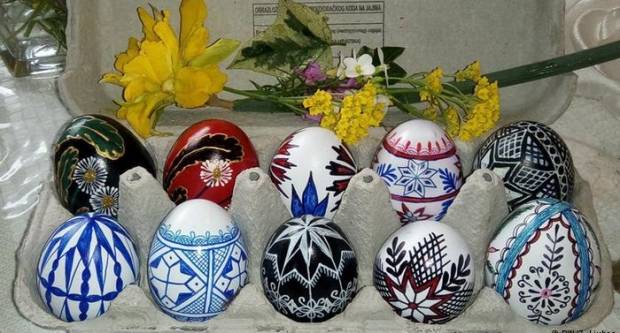 Tradicionalne, moderne, jednostavne i složene ideje za ukrašavanje pisanica