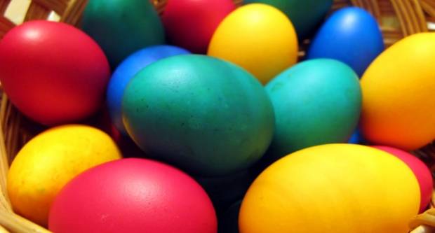 Tradicionalne, moderne, jednostavne i složene ideje za ukrašavanje pisanica