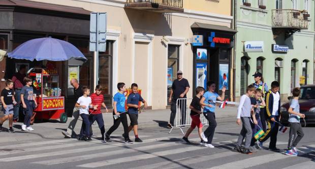 Prolazak vozača CRO RACE međunarodne biciklističke utrke kroz Požegu 1.10.2019.