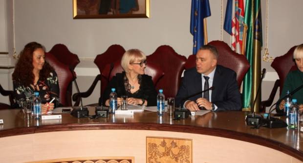 Radni posjet ministrice Vesne Bedeković Požeško-slavonskoj županiji Radni posjet ministrice Vesne Bedeković Požeško-slavonskoj županiji