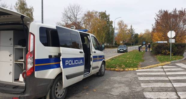 Tri prometne nesreće tijekom jučerašnjeg dana, jedan vozač upravljao prije stjecanja prava Tri prometne nesreće tijekom jučerašnjeg dana, jedan vozač upravljao prije stjecanja prava