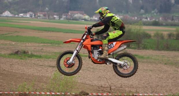Otvoreno prvenstvo Hrvatske u motocross-u na stazi Villare u Požegi 15.4.2018.