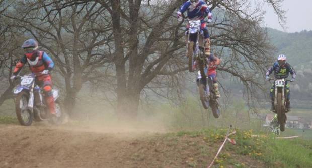 Otvoreno prvenstvo Hrvatske u motocross-u na stazi Villare u Požegi 15.4.2018.