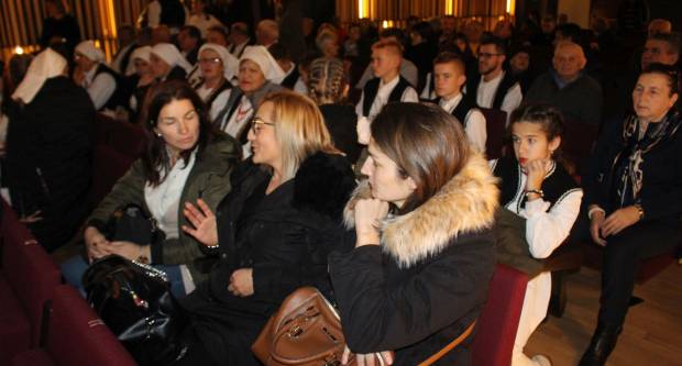 Održana 13. Smotra folklora ʺObičaji starog zavičaja 2019.ʺ u organizaciji KUD-a ZD Rama iz Pleternice